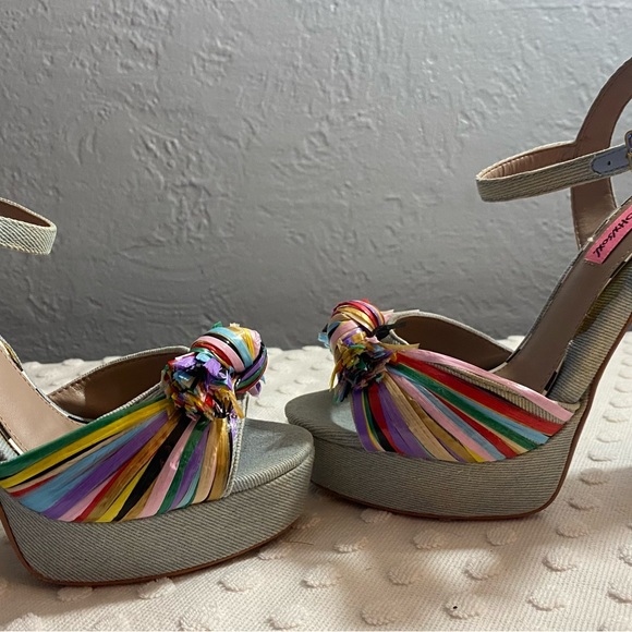Betsey Johnson Mandy platform sandal  ($20.00 IS THE FINAL PRICE) - Picture 12 of 14
